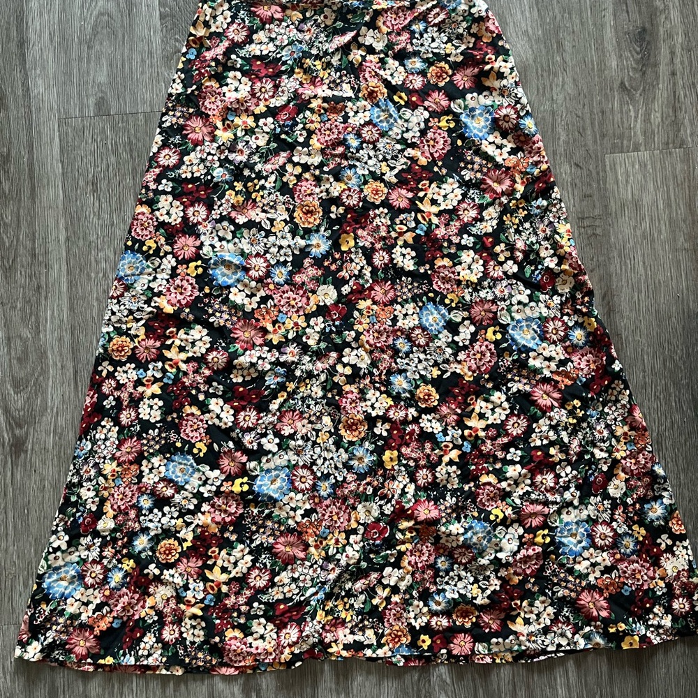 Vince Camuto Black Floral Maxi Skirt